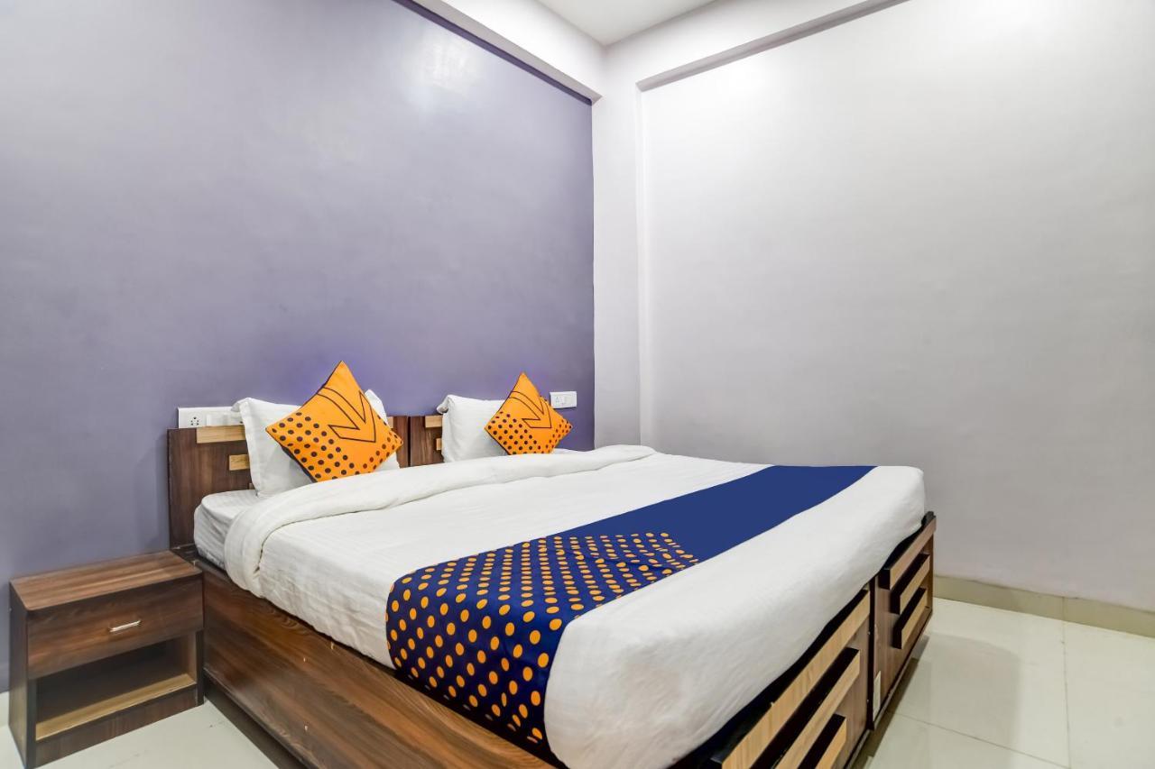 Spot On 76764 Hotel Lux Indore Exterior photo