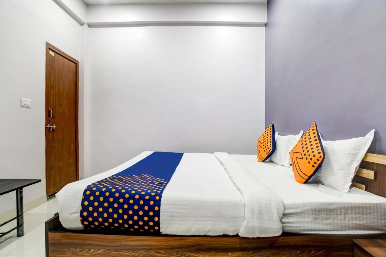 Spot On 76764 Hotel Lux Indore Exterior photo